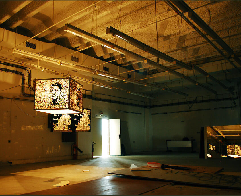 CLOSE UNKNOWN is a personal work about members of my family and friends who, although close to me, were also very much unknown to me. The work consists of three cubes made of wood and linoleum, which are illuminated from the inside.